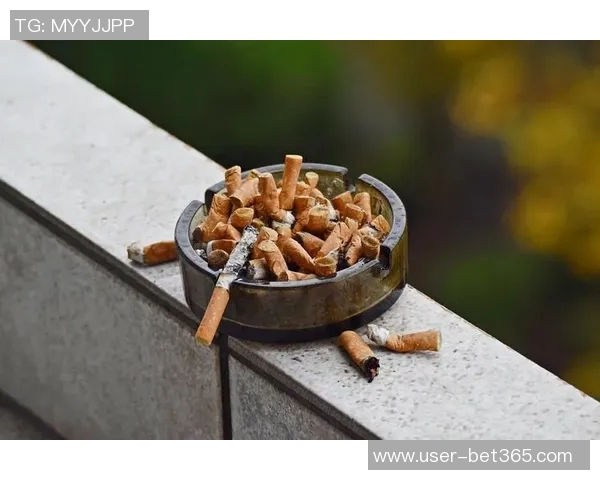 斯彭斯向弗兰克表达不满情绪唇语专家解读他暗示要辞职的背后原因