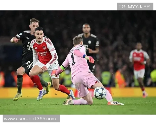 欧冠小组赛第四轮综述拜仁阿森纳国米强势全胜本菲卡贾府遭遇全败困境