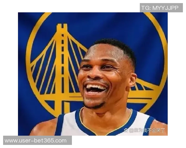 威少训练馆挥汗如雨新赛季去向仍悬而未决引发球迷热议 威少训练馆挥汗如雨新赛季去向仍悬而未决引发球迷热议